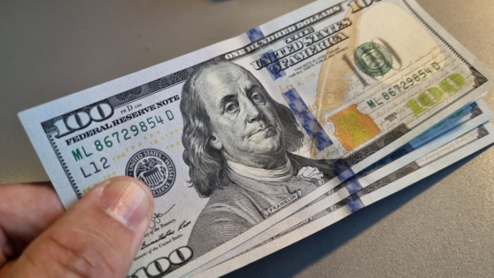 100