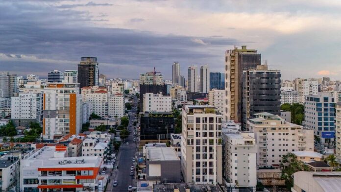 10052025--crecimiento-de-la-ciudad-con-la-edificacion-en-santo-domingo-dania-acevedo30-088ac8b6-focus-0-0-896-504