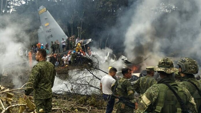 66-muertos-en-accidente-de-avion-militar-en-colombia-d77c5456-focus-0-0-896-504