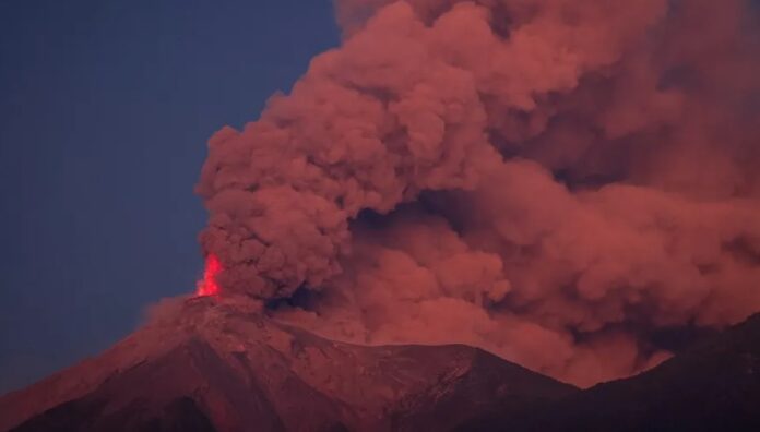 Fotografia-del-volcan-de-Fuego