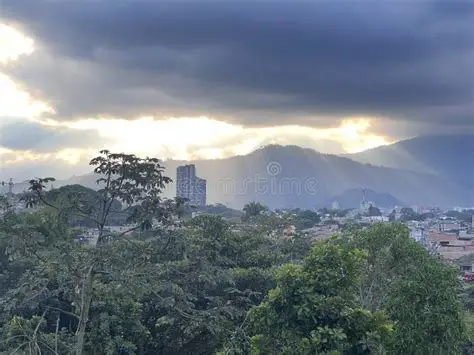 cielo gris
