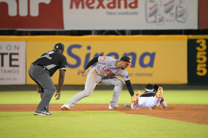 leones