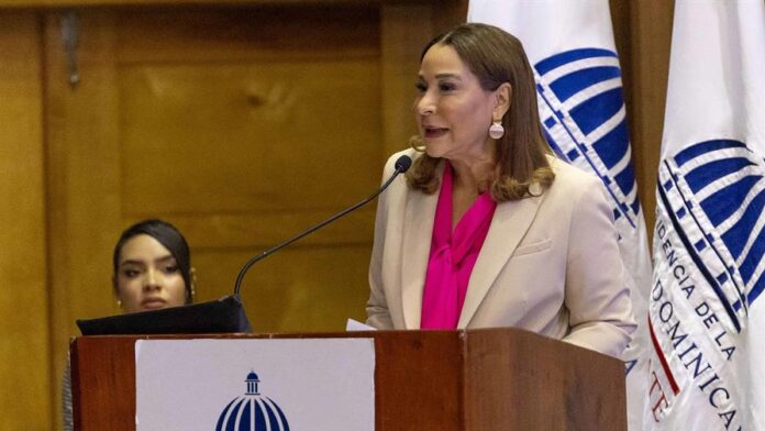 mayra-jimenez01-d0f867d6-focus-0.17-0.53-896-504